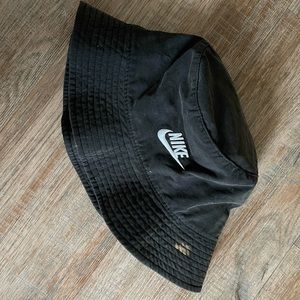 Nike Bucket Hat